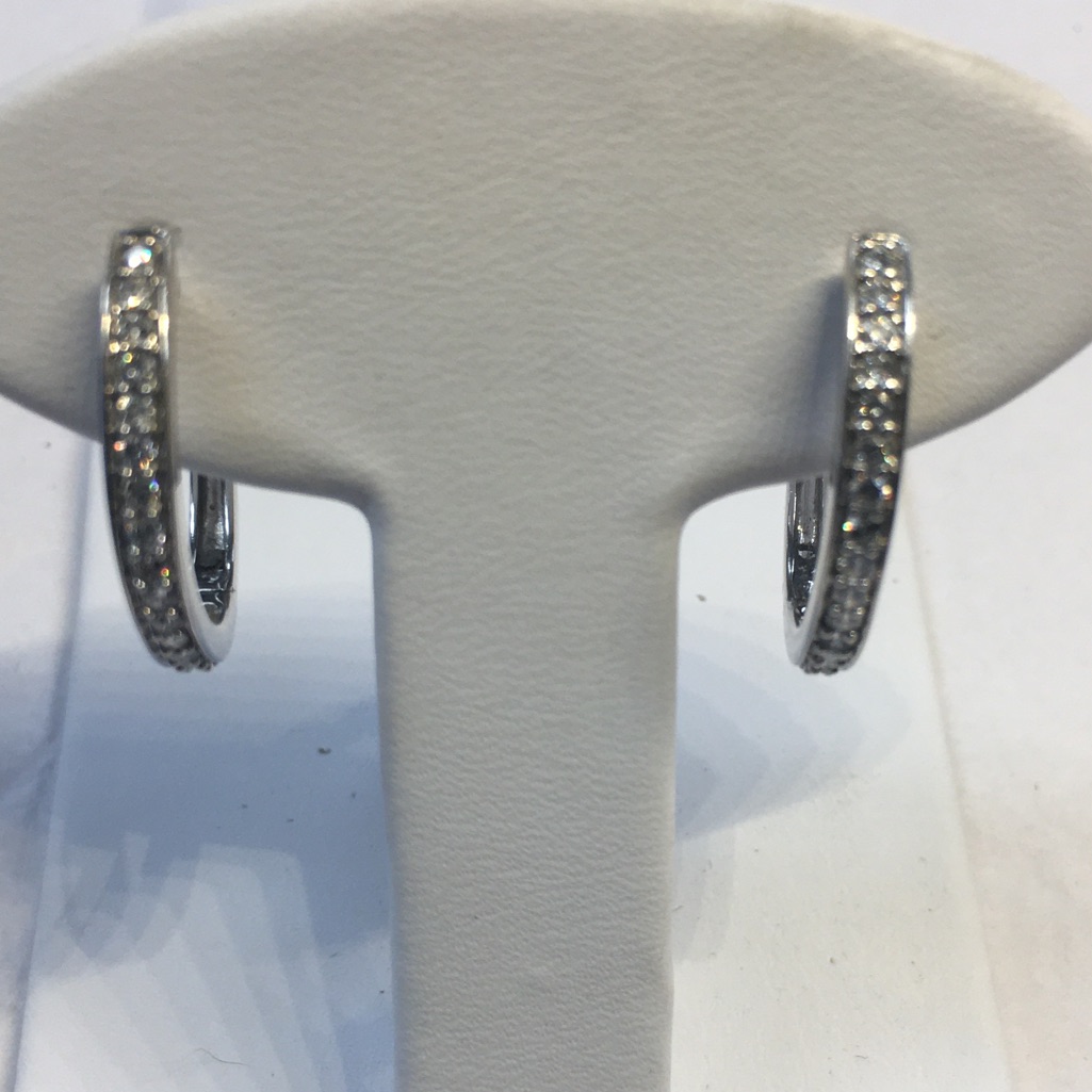 14k White Gold Diamonds Hoop Earrings